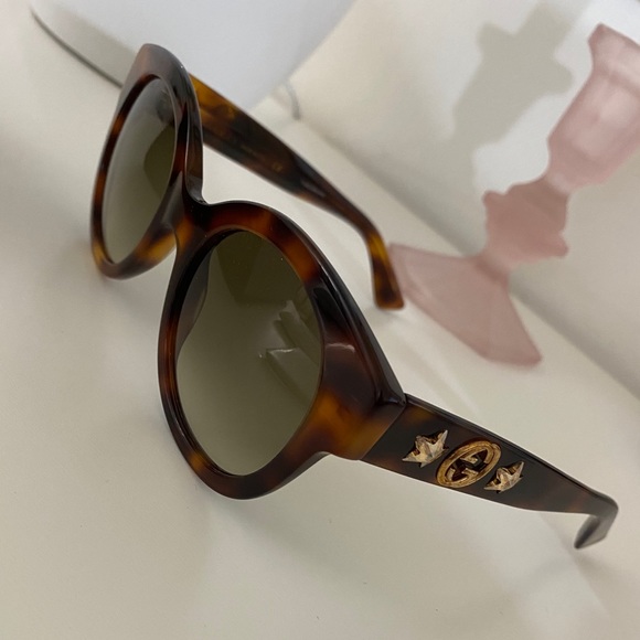 Gucci Accessories - Authentic Gucci sunglasses